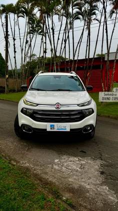 FIAT TORO 2.0 16V TURBO DIESEL VOLCANO 4WD AT9 FIAT TORO 2.0 16V TURBO DIESEL VOLCANO 4WD AT9